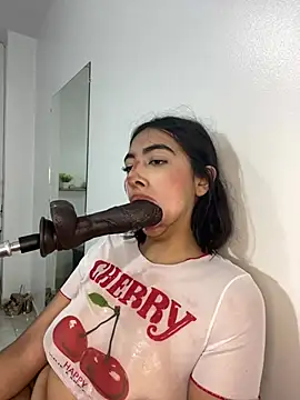 cherry_skinnyy_ webcam