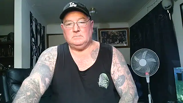 KINKYBLUEYES69 webcam