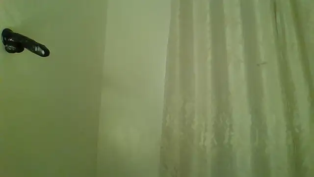 Yours_little_secret webcam