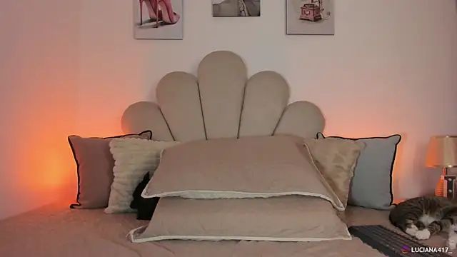 _luuciana_ webcam