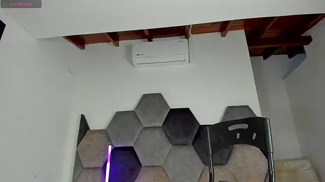 Latrellx7 live sex cam