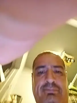 bimexpoexist live cam on StripChat