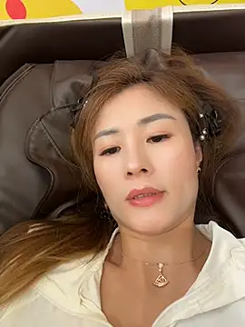 okgirl_23 live cam on StripChat