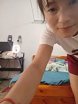 Linda-yiyi webcam