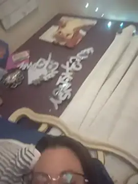 MsSissyMmmk webcam