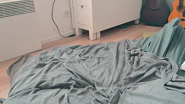 CeriseLapine webcam