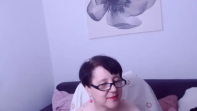 christarose (F mature) - Make my day amazing