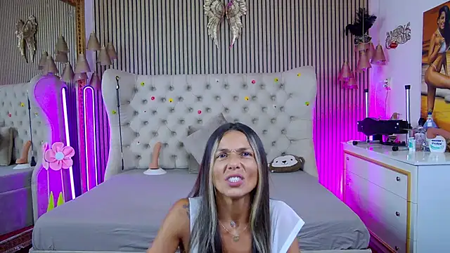 PlayfulShow webcam