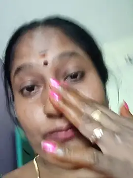 yamini1431 live cam