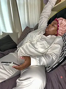 CynnxxxBarb webcam