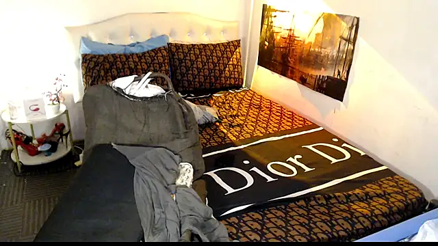 NinaDOM4CUM webcam