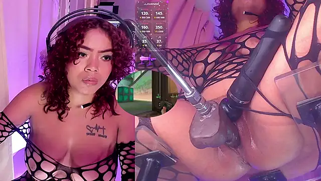 NinaCapelli webcam