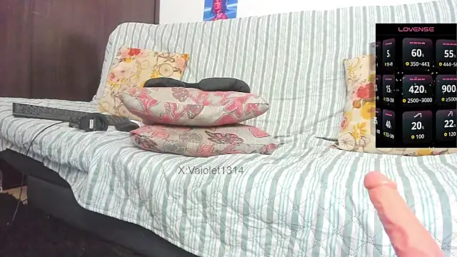 VaioletUwU webcam
