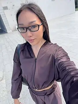 trytomakememoam webcam