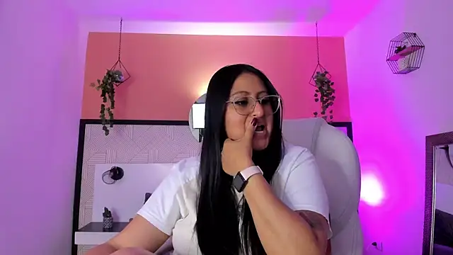 Amber_gold_ webcam