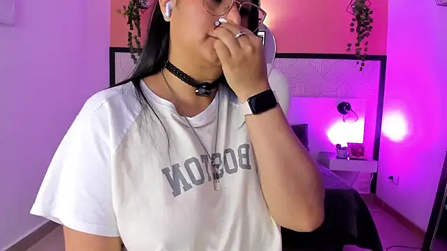 Amber_gold_ webcam