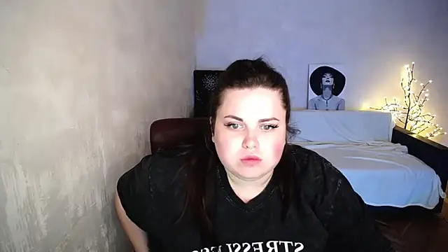 Emily_Mo