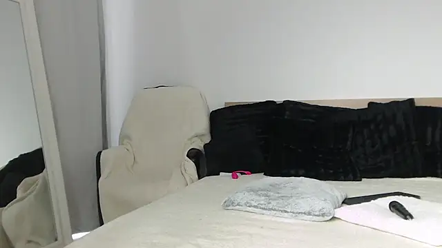 Layla23a webcam