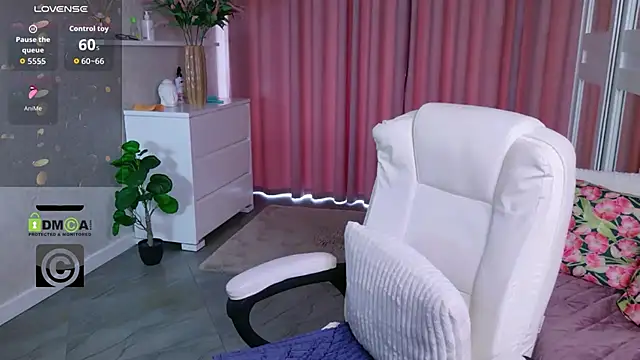 KellyKleine webcam
