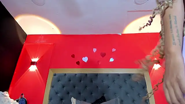 YayaHilton webcam