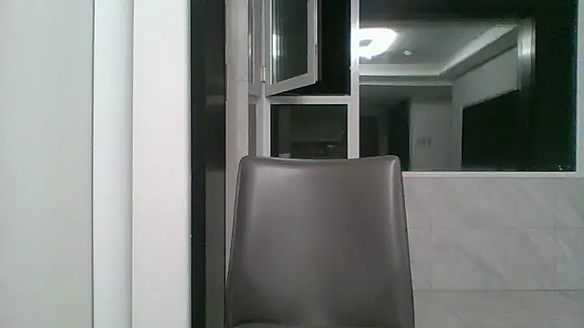 nole_china7 (Ask my age) - talk / fun / cum