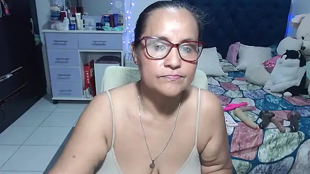 pervert_mommy_ live cam on StripChat