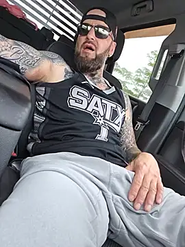 Beardedtattood webcam