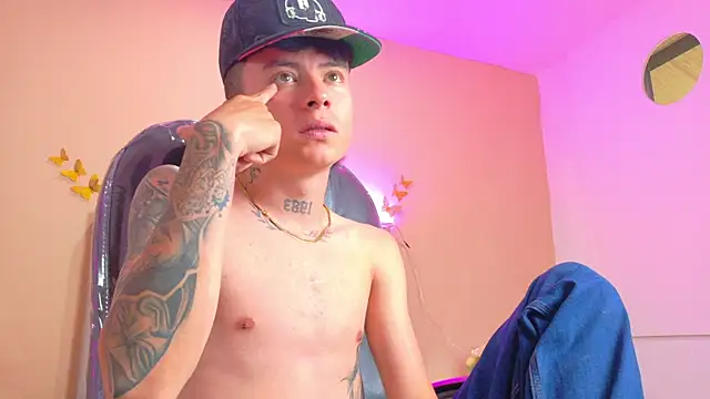 Nascary_Fox webcam