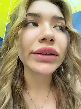 FlashTitsRoyal live sex cam