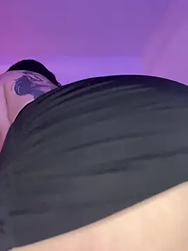 salomeferrer (F teen) - tits out + Russian handjob