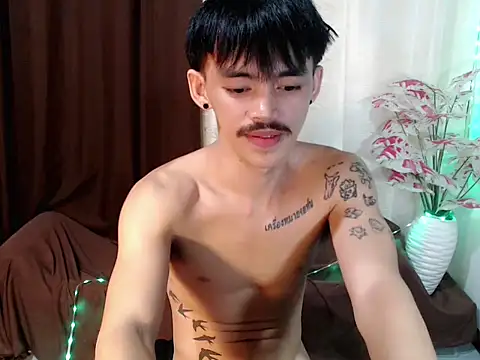 urhunky_boy webcam