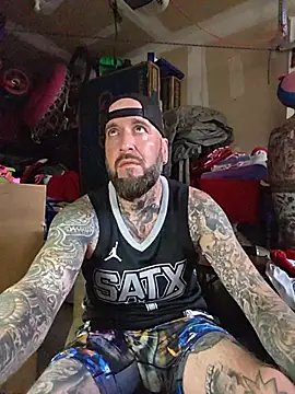 Beardedtattood webcam