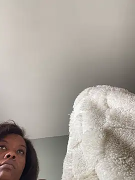 sis27 (F young) - Squirts in doggieeeeee💦