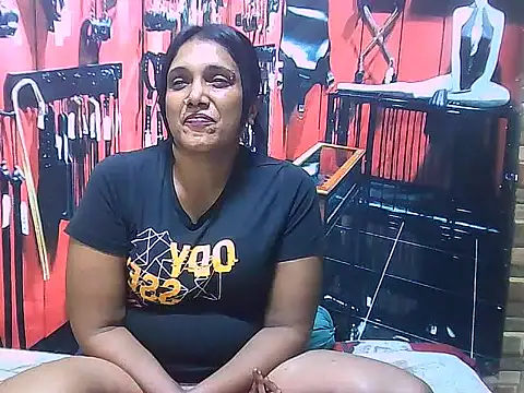 IndianSexyLady20 webcam