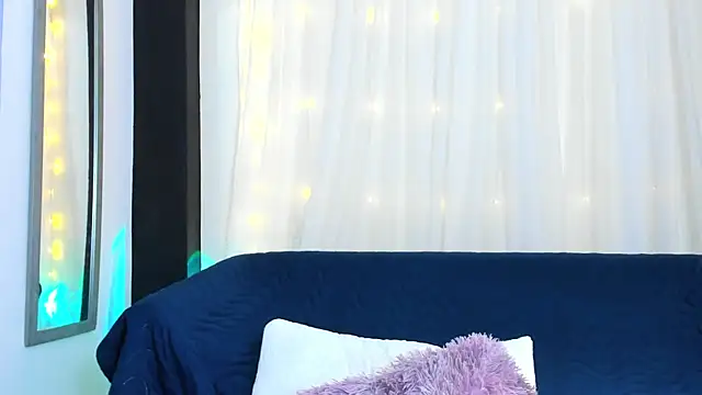 Sofia_Mature_ live cam on StripChat