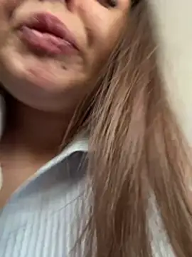 Sara_Hug webcam