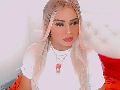 macgenta_drackk webcam