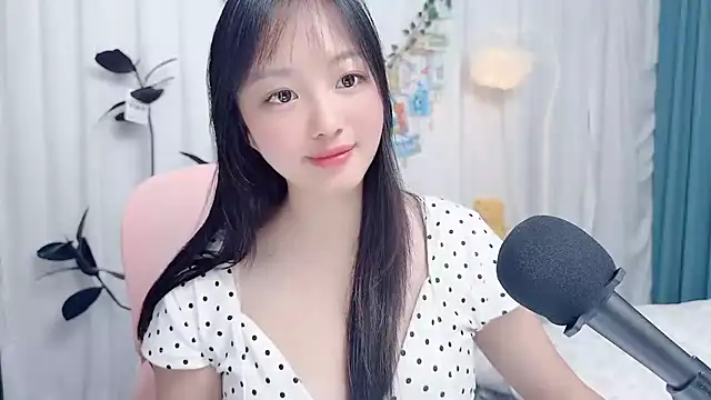 Winnie666999 webcam