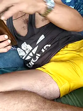 Exhibguy16 webcam