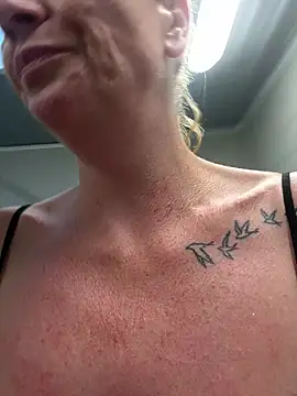 MilfOfDreams webcam