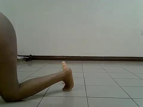 Sweetbrowna webcam