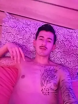 cheekyboyx webcam