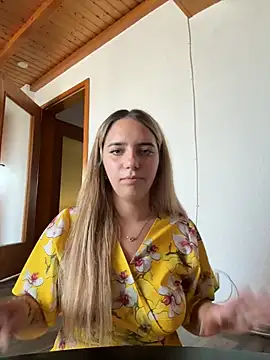 Naomi-Klein live sex cam
