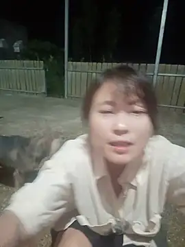 Linda-yiyi webcam