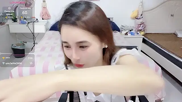 miaomiao-99 live cam on StripChat