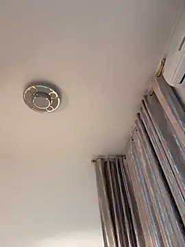 xiaoyizi20261 webcam