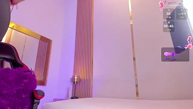 EmmiHops live cam on StripChat
