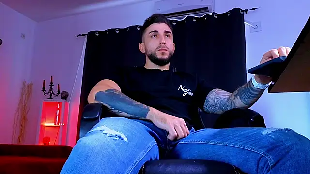 MightyAaron66 webcam