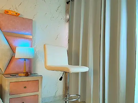 Mia_nova18 webcam