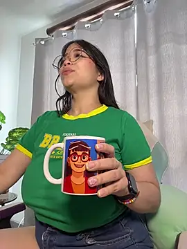 tati_reyess webcam